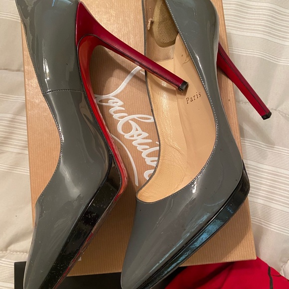 Christian Louboutin - Picture 5 of 6